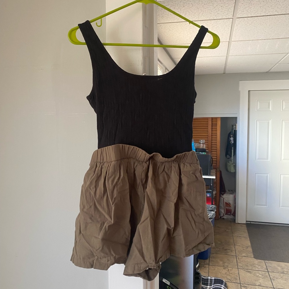 Romper - Picture 2 of 4